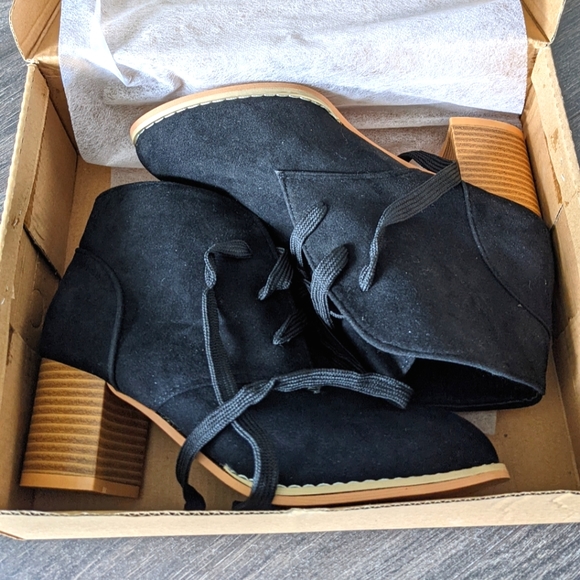 Black Boots - Picture 2 of 3